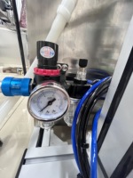 Remplissage et capsulage à 4 têtes à grande vitesse Machine de remplissage d'embouteillage d'eau de jus intégrée Liquide Autres machines d'emballage