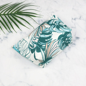 Offre Spéciale style <span class=keywords><strong>simple</strong></span> réutilisable promotionnel filles <span class=keywords><strong>pas</strong></span> <span class=keywords><strong>cher</strong></span> personnalisé imprimé toile sac de maquillage - Product Image 3