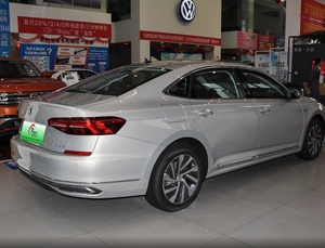 Vendita calda <span class=keywords><strong>Passat</strong></span> PHEV usato V W <span class=keywords><strong>Passat</strong></span> 330/380TSI Made in China quattro ruote motrici 4 porte 5 posti berlina usate per la vendita - Product Image 4