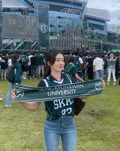 Écharpe à motif rétro en forme de diamant, souvenir de remise de diplôme scolaire, écharpes personnalisées avec les règles de l'école, le slogan, l'année de remise de diplôme, etc. - Product Image 6