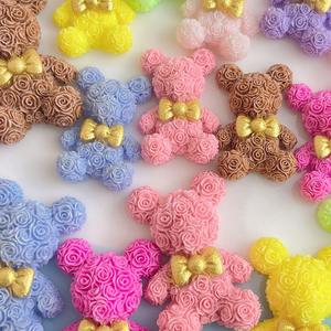 Venta al por mayor 3D Kawaii Petal Tie Teddy Bear Nail Art Charm Colorful Rose Blossom Resin Bear para <span class=keywords><strong>uñas</strong></span> largas - Product Image 2