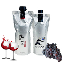 Pochettes souples transparentes de 250 ml, 500 ml et 1 litre avec bec verseur pour l'emballage alimentaire de la vodka, de la bière, du vin et de l'eau minérale – Vente en gros