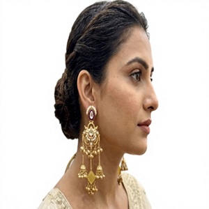 Boucles d'oreilles plaquées or aspect pierre de qualité supérieure, élégantes, pour tenue traditionnelle, idéales pour les fêtes et mariages – Collection - Product Image 2