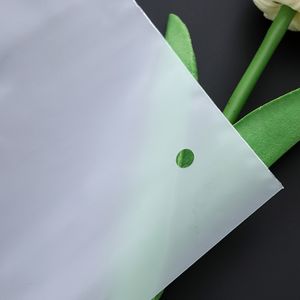 Sac à fermeture éclair imperméable PE givré pour l'expédition professionnelle et l'utilisation de supermarché Emballage de vêtements durable avec taille personnalisable - Product Image 4