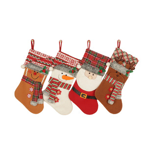 Décorations suspendues de Noël Bas de Noël pour enfants avec père Noël Bonhomme de neige Renne-Chaussettes de renne colorées pour décor festif - Product Image 1