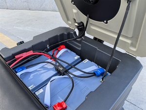เครื่องขัดพื้นอัตโนมัติแบบนั่งขับพร้อมแบตเตอรี่ 24V/105Ah และถังน้ำยา 55 ลิตร - Product Image 3