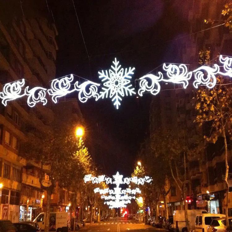 EVERMORE Hot Sale Christmas Street Cross Decoration Christmas Snowflake 3d Motif Light