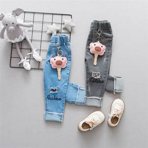 Velo de niña de las flores, Jeans de mezclilla para niña, Diseño de bordado con nombre, Jeans ajustados para niños, Nuevo producto, Se busca distribuidor - Product Image 5