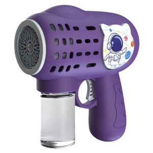 Pistolet à bulles Astronaute entièrement automatique populaire avec projection lumineuse pour enfants - Product Image 5
