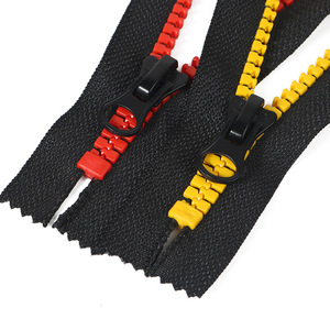 Des prix de gros de qualité supérieure fermeture éclair extrémité colorée Alphabet dents <span class=keywords><strong>Vislon</strong></span> 5 # résine fermeture éclair pour sac à dos sac - Product Image 2