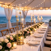 Centres de table de mariage en gros : Candelabres en métal doré à 5 bras avec abat-jour