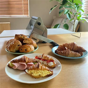 Nouveau design Longue durée <span class=keywords><strong>de</strong></span> vie à bas <span class=keywords><strong>prix</strong></span> Petite <span class=keywords><strong>boulangerie</strong></span> manuelle Multifonctionnel Croissant Pâtisserie <span class=keywords><strong>feuilletée</strong></span> Laminoir - Product Image 6