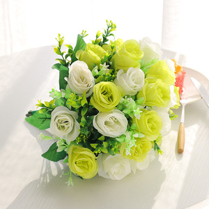 Bouquet de roses artificielles Xin Xinyi en soie, accessoires décoratifs pour la photographie de mariage, taille du lot - Product Image 3