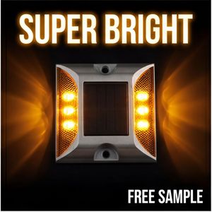 Innovador Marcador de Pavimento con Reflector de Ojo de Gato LED Solar de Aleación de Aluminio para Tráfico en Terminales Portuarias - Product Image 1