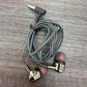 Écouteurs filaires universels 3,5 mm avec contrôle du volume intégré, compatibilité multi-appareils, anti-emmêlement, vente en gros d'usine, écouteurs personnalisés - Product Image 3