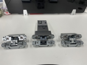 Charnière invisible robuste VICAN Custom 3D réglable et dissimulée pour porte intérieure - Product Image 2