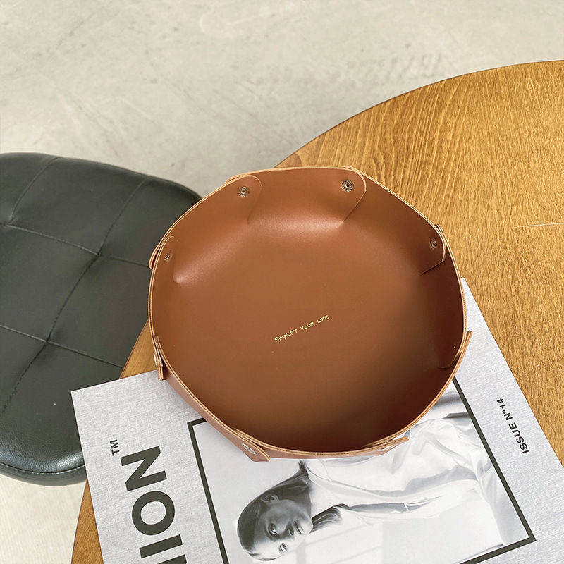Large brown disc