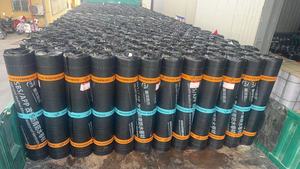 3mm d'épaisseur <span class=keywords><strong>prix</strong></span> d'usine vente chaude revêtement <span class=keywords><strong>de</strong></span> bardeaux d'asphalte couverture SBS <span class=keywords><strong>bitume</strong></span> modifié asphalte feuille <span class=keywords><strong>de</strong></span> membrane d'étanchéité - Product Image 6