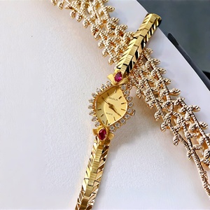 Nuovo Orologio da Donna 2025 con Cinturino, Stile Vintage di Lusso, Regalo per le Feste, Movimento al Quarzo Giapponese - Product Image 1
