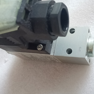 061B110566,MBC 5100,Pressure Switch in Stock - Product Image 2