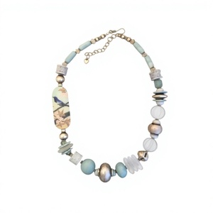 Nouveau Collier Perlé Jaune, Noir et Blanc en Résine Acrylique, Bijou Tendance et Élégant, Unisexe, pour Femme - Product Image 3