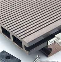 Installation rapide Revêtement de sol en Wpc ignifugé Pieds nus Friendly House Deck PU Foam Outdoor Garden Wpc Deck Composite Deck