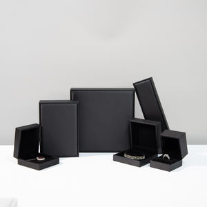 Caja de Regalo de Joyería de Cuero PU Negro Personalizada Zebo para Anillos y Collares - Modelo J70, Diseño Liso, OEM/ODM Disponible - Product Image 1