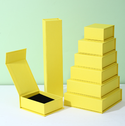 สีเหลือง