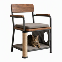 Chaise de bureau avec dossier en rotin, structure métallique, design traditionnel et assise rembourrée