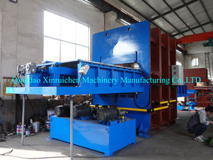 Presse de vulcanisation hydraulique de plaque de bande transporteuse en caoutchouc au Brésil - Product Image 4