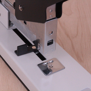 Grande machine à reliure multifonction robuste de 100 feuilles <span class=keywords><strong>Agrafeuse</strong></span> manuelle de livres en métal avec <span class=keywords><strong>agrafeuse</strong></span> de couture épaississante - Product Image 3