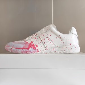 High Quality Hand Painted Graffiti Leather Athletic Shoes Fashion Low Top Design Casual Walking Shoes Outdoor Street Skate Shoes - Product Image 1