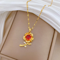 Ensemble de bijoux en acier inoxydable, collier avec pendentif floral en zircon cubique rouge et boucles d'oreilles, ensemble de bijoux plaqué or pour femmes