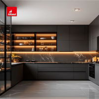 Meubles de cuisine modernes Alland, armoires sans poignées, armoires sur mesure avec porte en verre transparent et éclairage LED