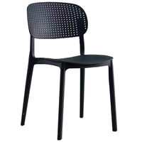 Chaise de salle à manger en plastique design et économique, fabriquée à partir de polypropylène 100 % importé de haute qualité, garantissant une durabilité accrue