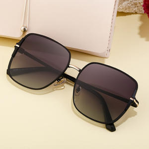 Nuevas gafas de sol polarizadas con montura cuadrada para mujer, montura metálica, protección UV400, lentes TAC de clase 2, Color negro C1C2C3C7C9 - Product Image 1
