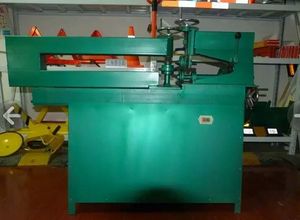 Equipo de producción de señales de tráfico Máquina cortadora de señales de tráfico de carretera Máquina de borde de prensa de señales redondas - Product Image 3