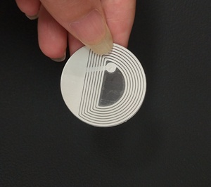 <span class=keywords><strong>Eas</strong></span> hệ thống báo động an ninh trong suốt vòng <span class=keywords><strong>RF</strong></span> 8.2MHz Nhãn dán nhãn - Product Image 2