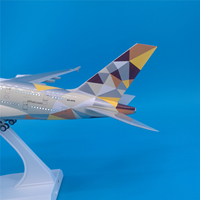 Modèle d'avion en résine moulée sous pression Airbus A380 1/250 de 30 cm avec éclairage LED, compagnie aérienne Etihad Airways, ornement d'aviation avec support d'exposition