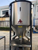 500KG verticale frullatore Silo serbatoio di miscelazione di plastica macchina miscelatore a Pellet con asciugatura e riscaldamento