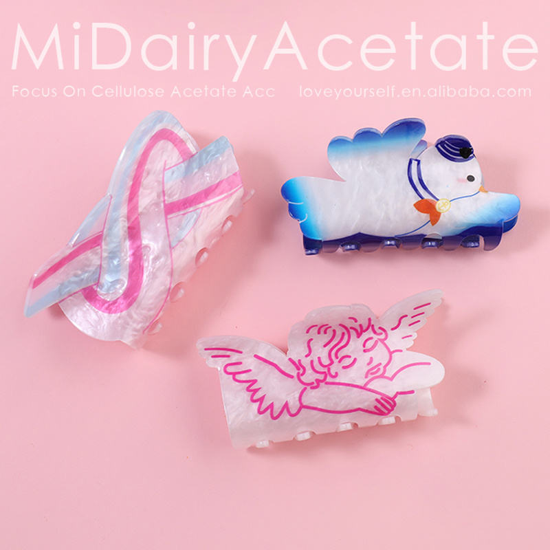 Midairy OEM ODM Vivid and Cute Spliced Polar Bear Wearing Scarf Hair Claw Clips for Girls Kids Hair Accessories 86x40mm 4083