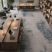 Alfombra Modular de Nailon de Grado Comercial con Diseño Azul Glitch para Espacios Compartidos y Pisos de Alto Tráfico en Espacios Públicos