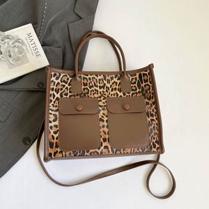 Bolso de Hombro de PU Impermeable de Lujo para Mujer, Bolso de Mano Casual, Bolso de Viaje Duradero con Cierre de Cremallera - Product Image 2