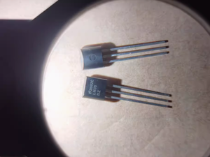 Mới ban đầu IC lm35dz lp395z <span class=keywords><strong>lm335z</strong></span> TO92 nhập khẩu mới ban đầu có thể được bắn chip - Product Image 3