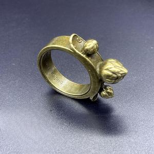 Juego de Joyería de Cuatro Piezas del Rey Mono de la Serie Retro Viaje al Oeste: Anillo, Diadema y Pendientes. Accesorios de Juego Coleccionables y Usables. - Product Image 5