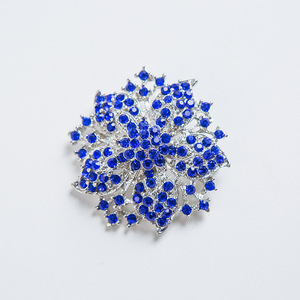Factory direct sales high-grade rhinestone <b>large</b> pin Danrun zinc alloy flower suit accessories - Product Image 1