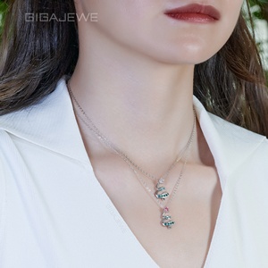 Kalung Moissanite GIGAJEWE Hadiah Natal dengan Pita Cantik, Berlapis Emas 18K Perak 925, Liontin Potongan Bintang Warna Pink Hijau - Product Image 5