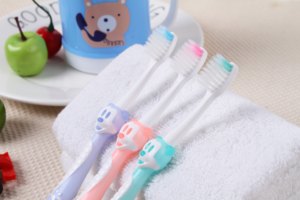 Toptan İngilizce Versiyon Sevimli Bebek Diş Fırçası Karikatür Köpek Tasarımlı Yumuşak Kıllar Plastik Saplı Çocuk Diş Fırçası Oyuncak Araba ile - Product Image 6