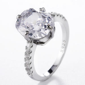 Anello in Argento F591 con Diamante Sintetico Taglio Ovale, Gioiello Classico da Donna per Fidanzamento - Product Image 2