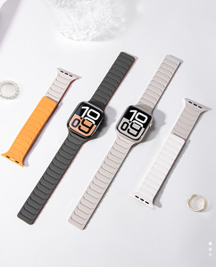 Nuovo <span class=keywords><strong>cinturino</strong></span> magnetico in Silicone morbido per orologio <span class=keywords><strong>Apple</strong></span> <span class=keywords><strong>Watch</strong></span> serie 10/9/8/7 <span class=keywords><strong>cinturino</strong></span> 46mm 49mm 45mm 44mm bracciale <span class=keywords><strong>Ultra</strong></span> braccialetto di lusso - Product Image 3